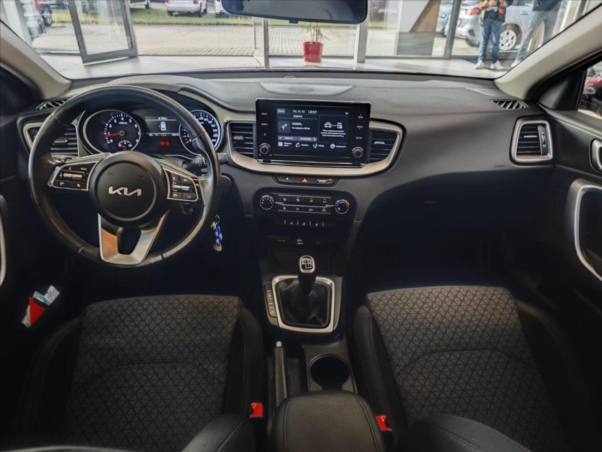 KIA Ceed Hatchback 1,5 l 117 kw