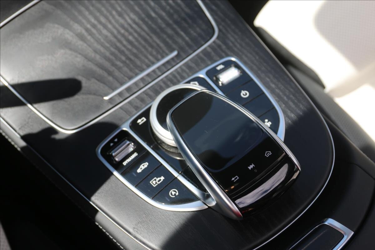 Mercedes-Benz Třídy E Kupé 2,9 l 250 kw