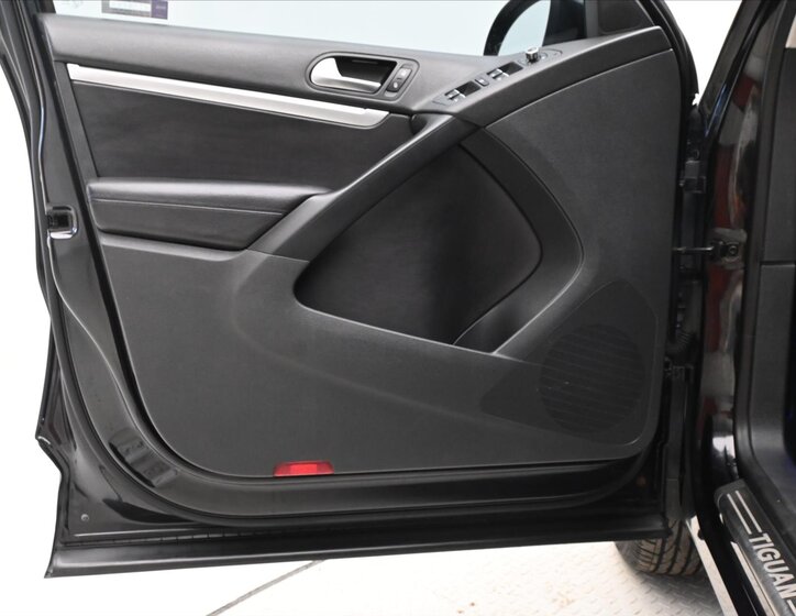 Volkswagen Tiguan SUV 2,0 l 103 kw