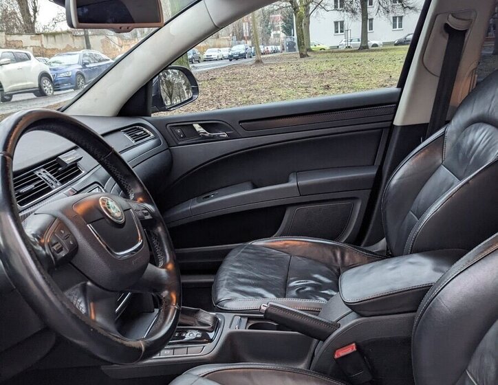 Škoda Superb Sedan 2,0 l 103 kw