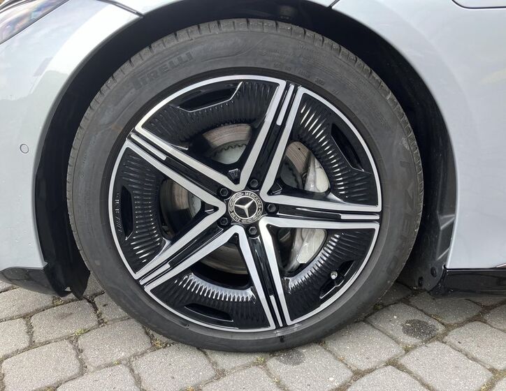 Mercedes-Benz EQS 18