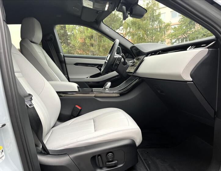 Land Rover Range Rover Evoque 24