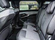 Peugeot 5008 SUV 1,2 l 0