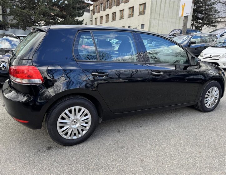 Volkswagen Golf Hatchback 1,6 l 77 kw
