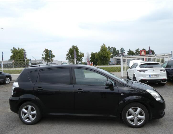 Toyota Corolla Verso 8