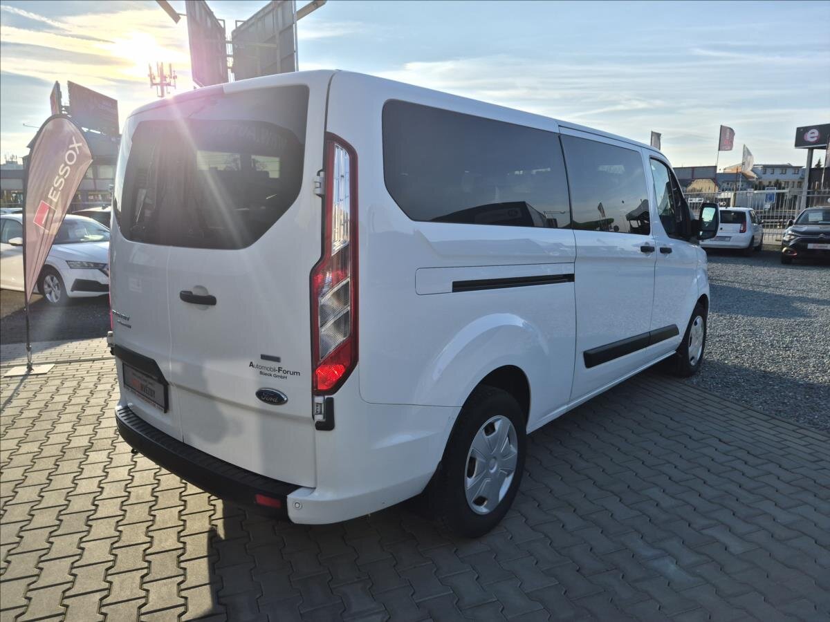 Ford Tourneo Custom MPV 2,0 l 96 kw