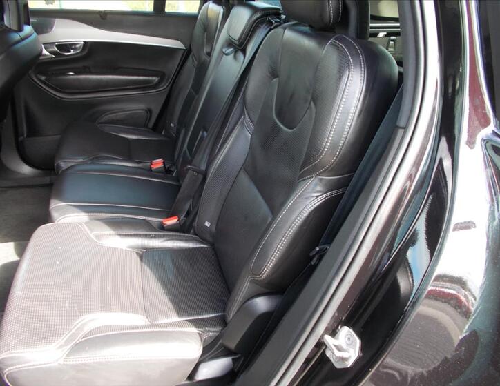 Volvo XC90 16