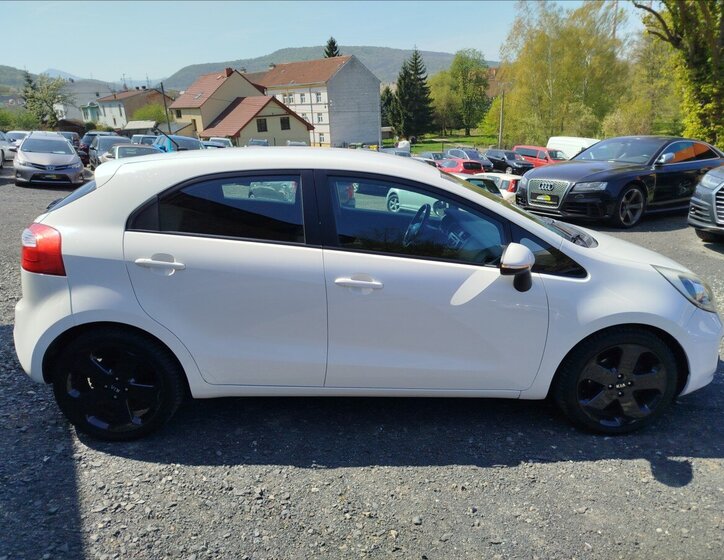 KIA Rio Hatchback 1,4 l 66 kw