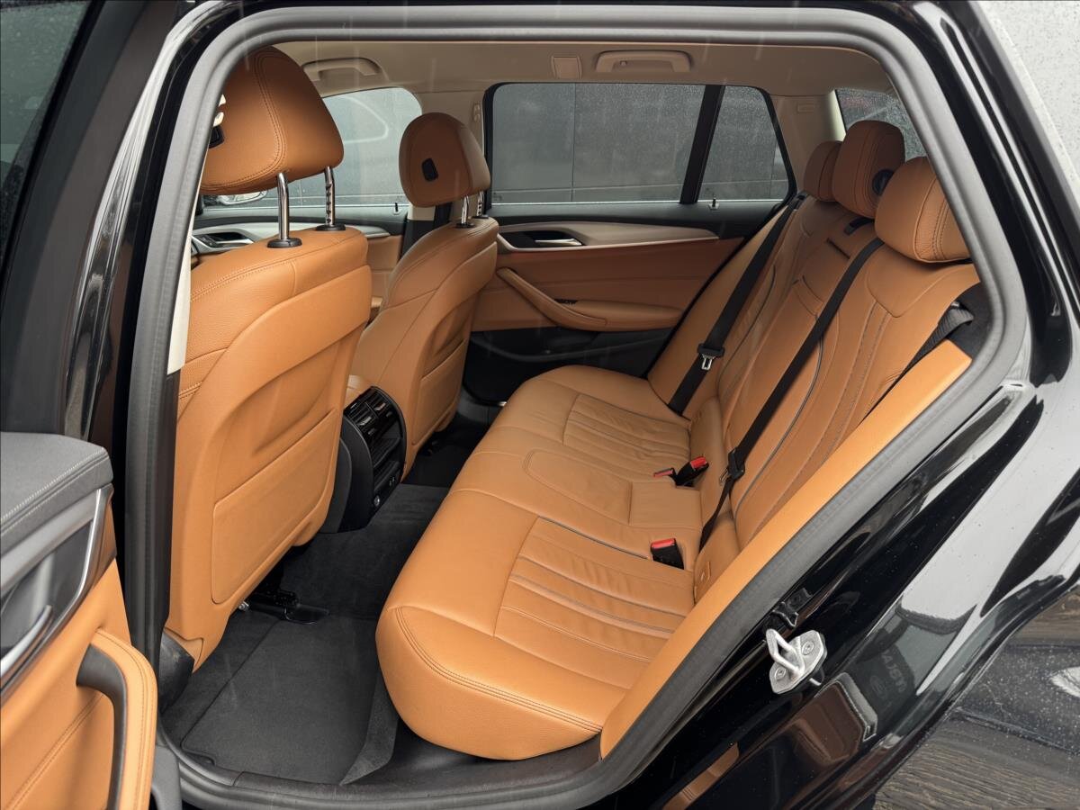 BMW Řada 5 Kombi 3,0 l 210 kw