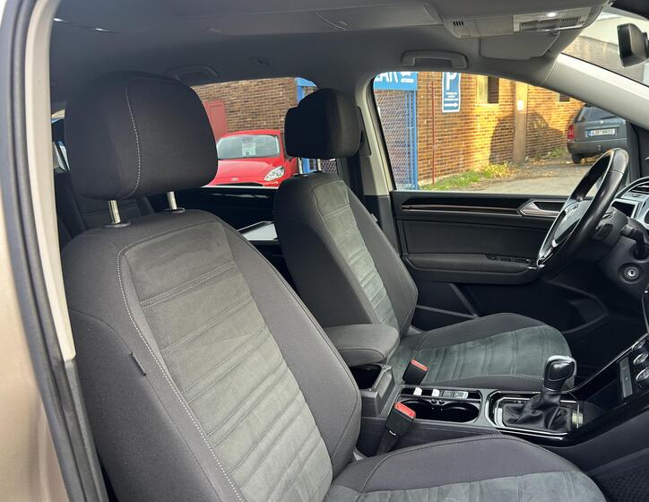 Volkswagen Touran 42
