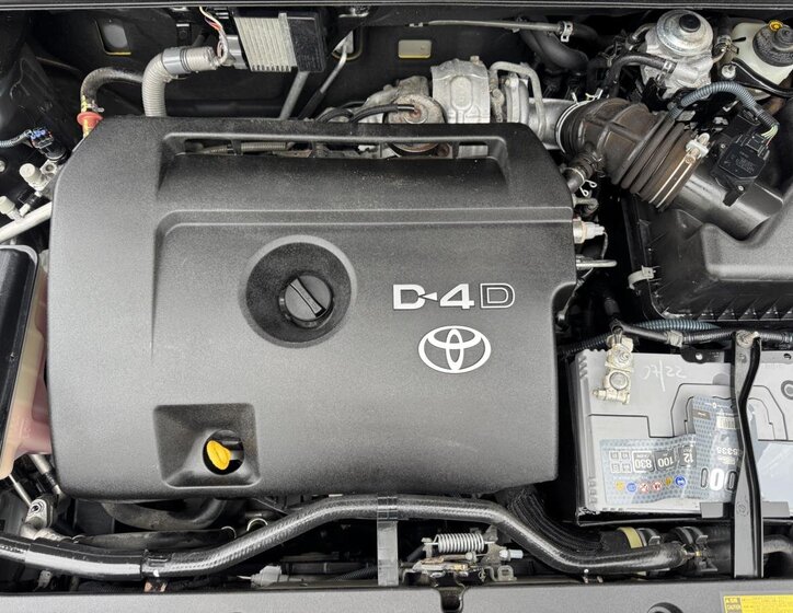 Toyota RAV4 SUV / Terénní 2,2 l 100 kw