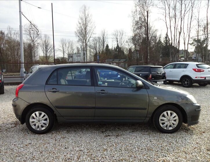 Toyota Corolla Hatchback 1,4 l 71 kw