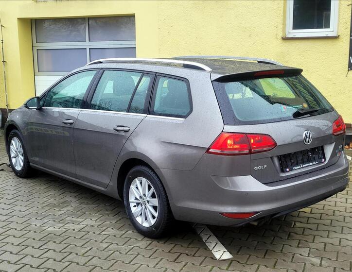 Volkswagen Golf 11