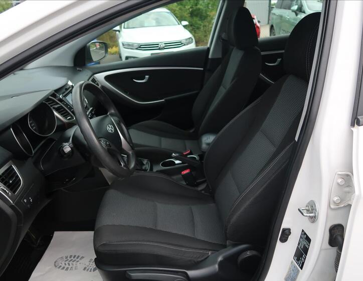 Hyundai i30 12