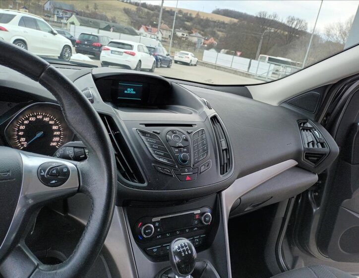Ford Kuga SUV 1,6 l 110 kw
