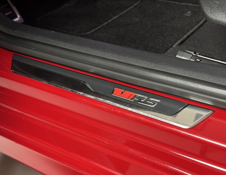 Škoda Octavia Sedan / Limuzína 2,0 l 180 kw