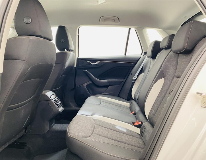 Škoda Kamiq Hatchback 1,5 l 110 kw