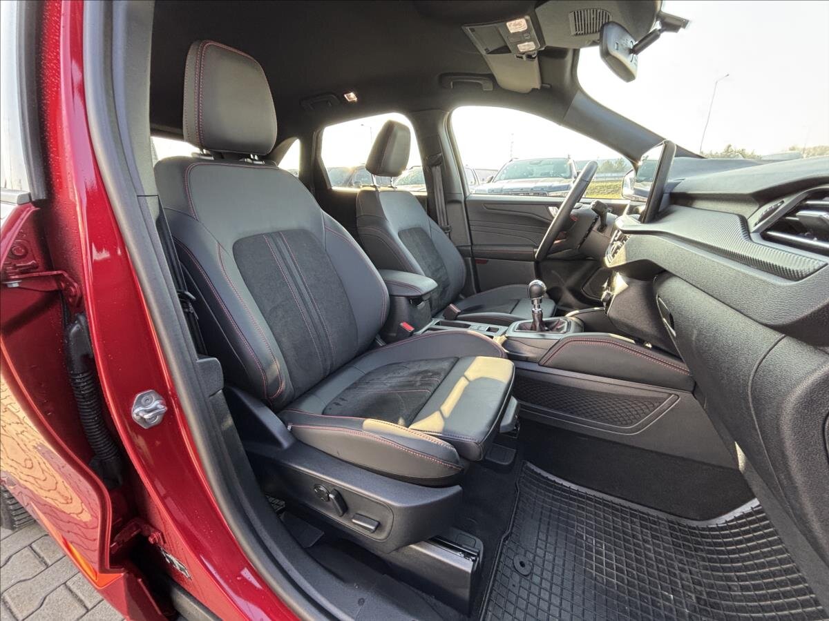 Ford Kuga SUV / Terénní 1,5 l 110 kw