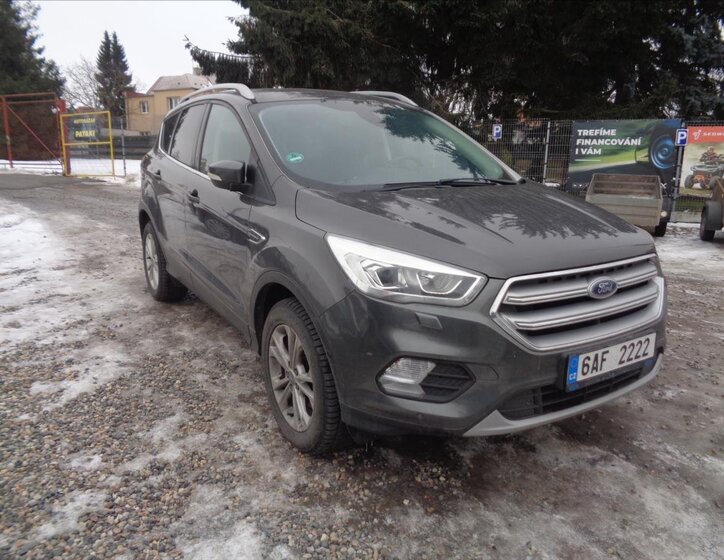 Ford Kuga SUV 1,5 l 110 kw
