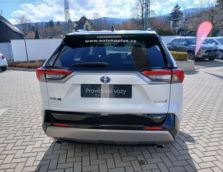 Toyota RAV4 SUV / Terénní 2,5 l 131 kw