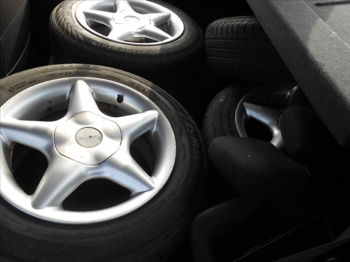 Dacia Sandero Hatchback 1,1 l 55 kw