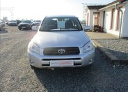 Toyota RAV4 SUV 2,2 l 100 kw