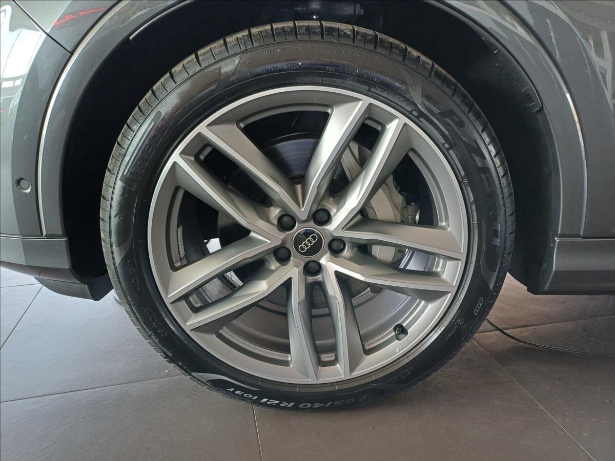 Audi Q7 SUV / Terénní 3,0 l 210 kw