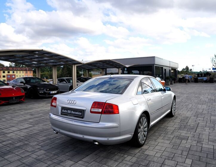 Audi A8 Sedan 3,0 l 171 kw