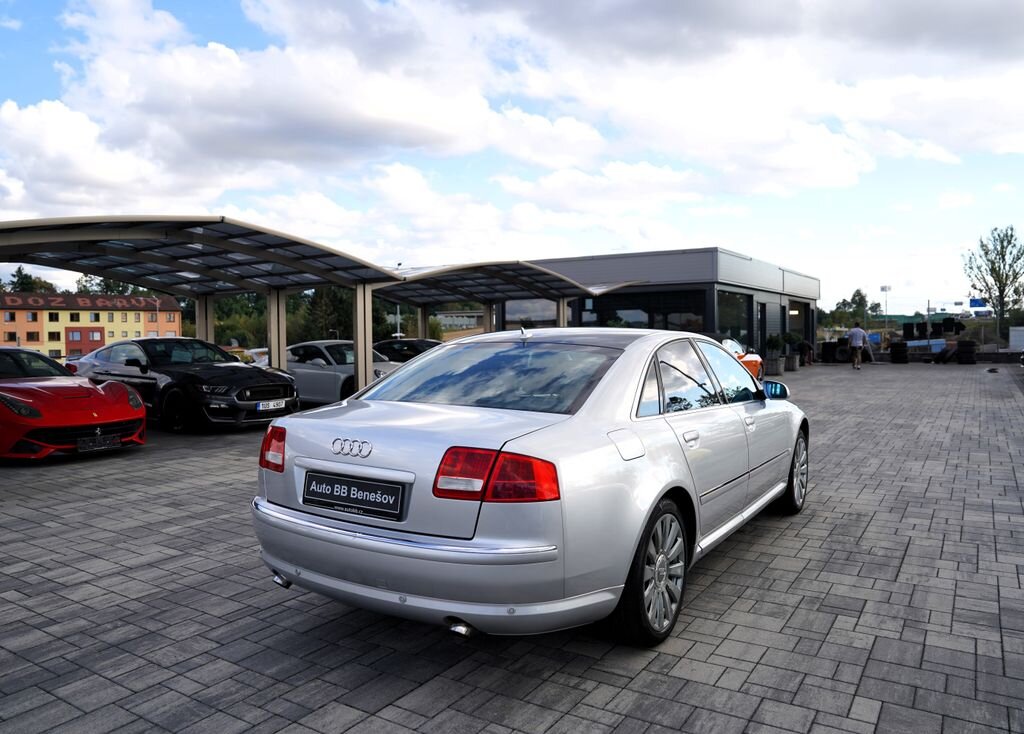 Audi A8 Sedan 3,0 l 171 kw