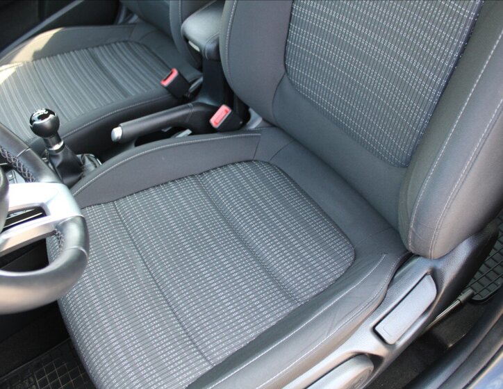 KIA Stonic Hatchback 1,2 l 61 kw