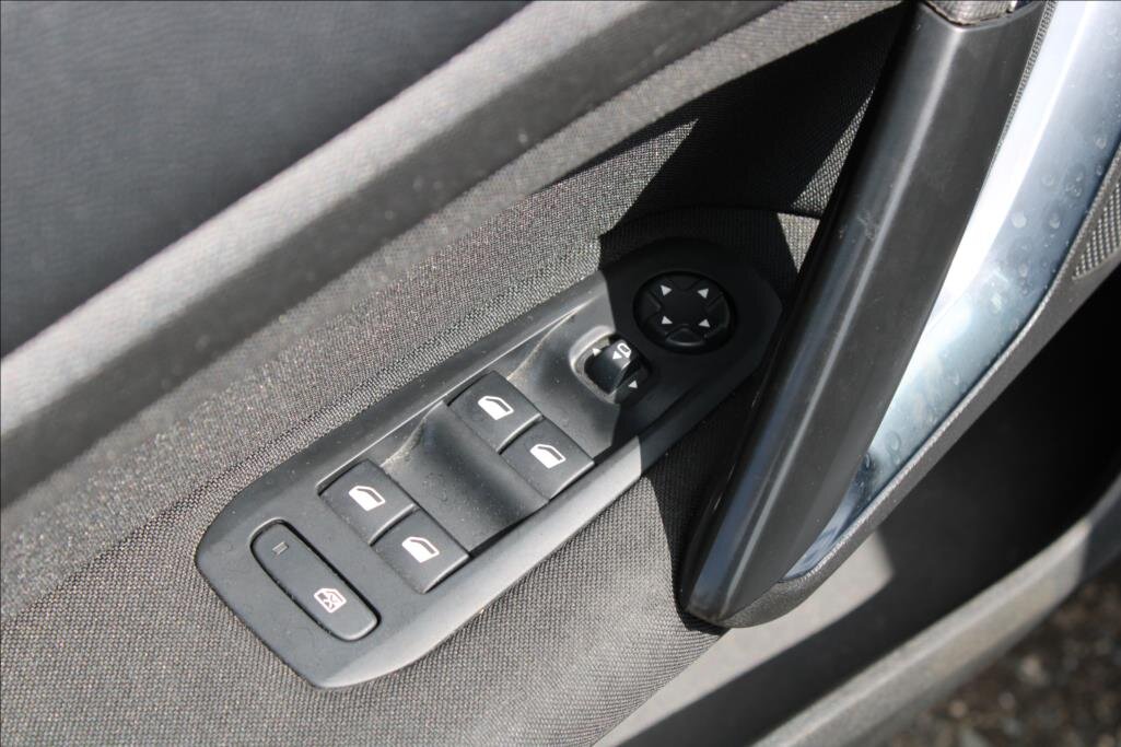 Peugeot 308 Hatchback 1,5 l 75 kw