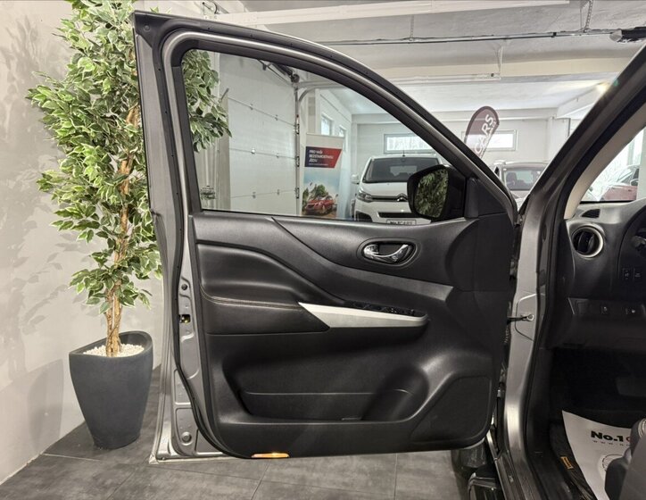 Nissan Navara SUV 2,3 l 140 kw