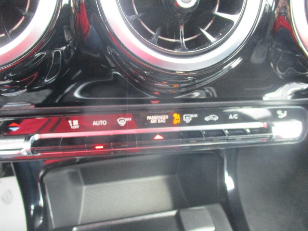 Mercedes-Benz CLA Kombi 1,5 l 85 kw