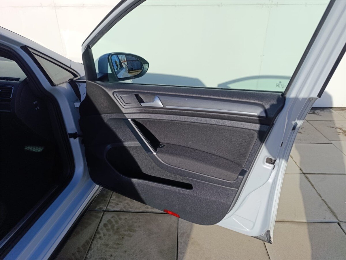 Volkswagen Golf Hatchback 2,0 l 180 kw