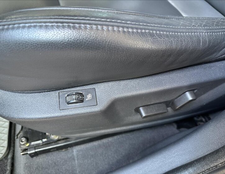 Peugeot 3008 MPV 1,6 l 115 kw