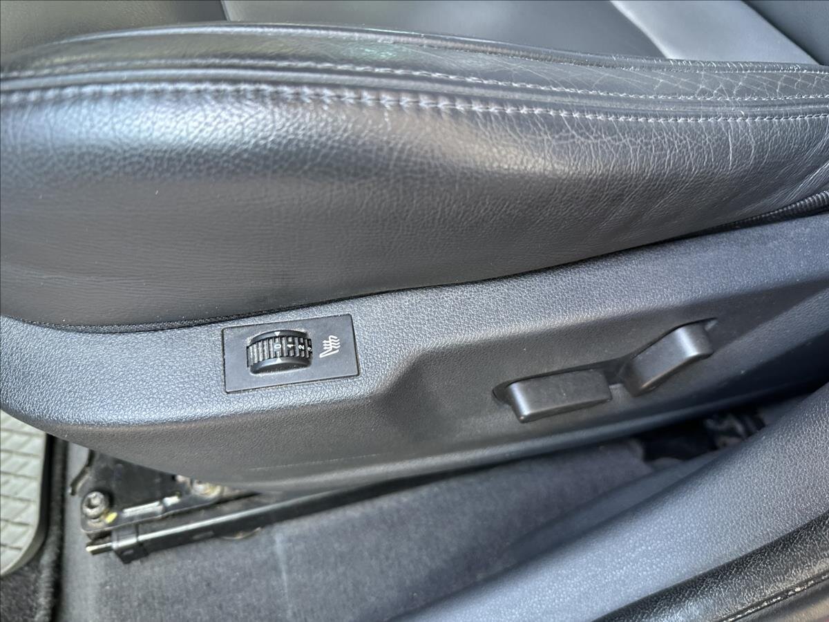 Peugeot 3008 MPV 1,6 l 115 kw