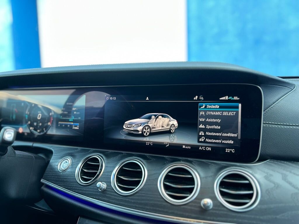 Mercedes-Benz Třídy E Sedan / Limuzína 2,0 l 143 kw