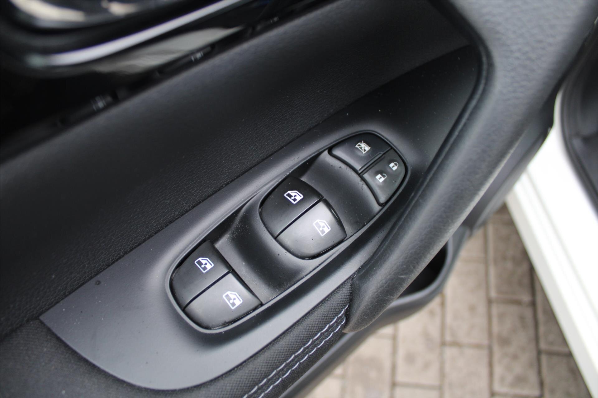 Nissan Qashqai SUV 1,2 l 85 kw