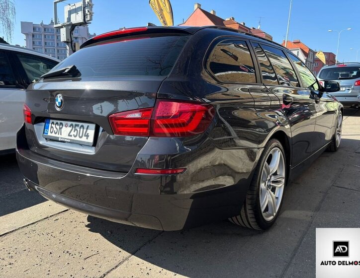 BMW Řada 5 Kombi 3,0 l 190 kw