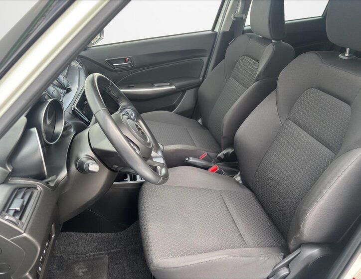 Suzuki Swift Hatchback 1,2 l 61 kw