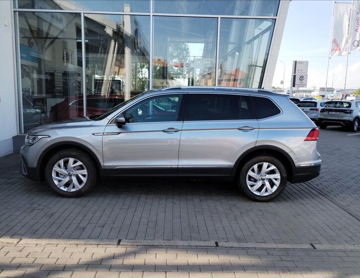Volkswagen Tiguan Allspace 6