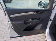 Volkswagen Sharan Kombi 2,0 l 103 kw