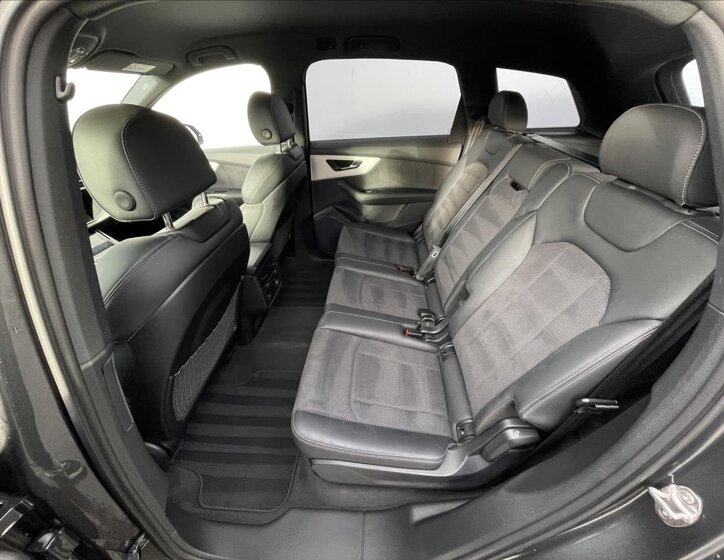 Audi Q7 14