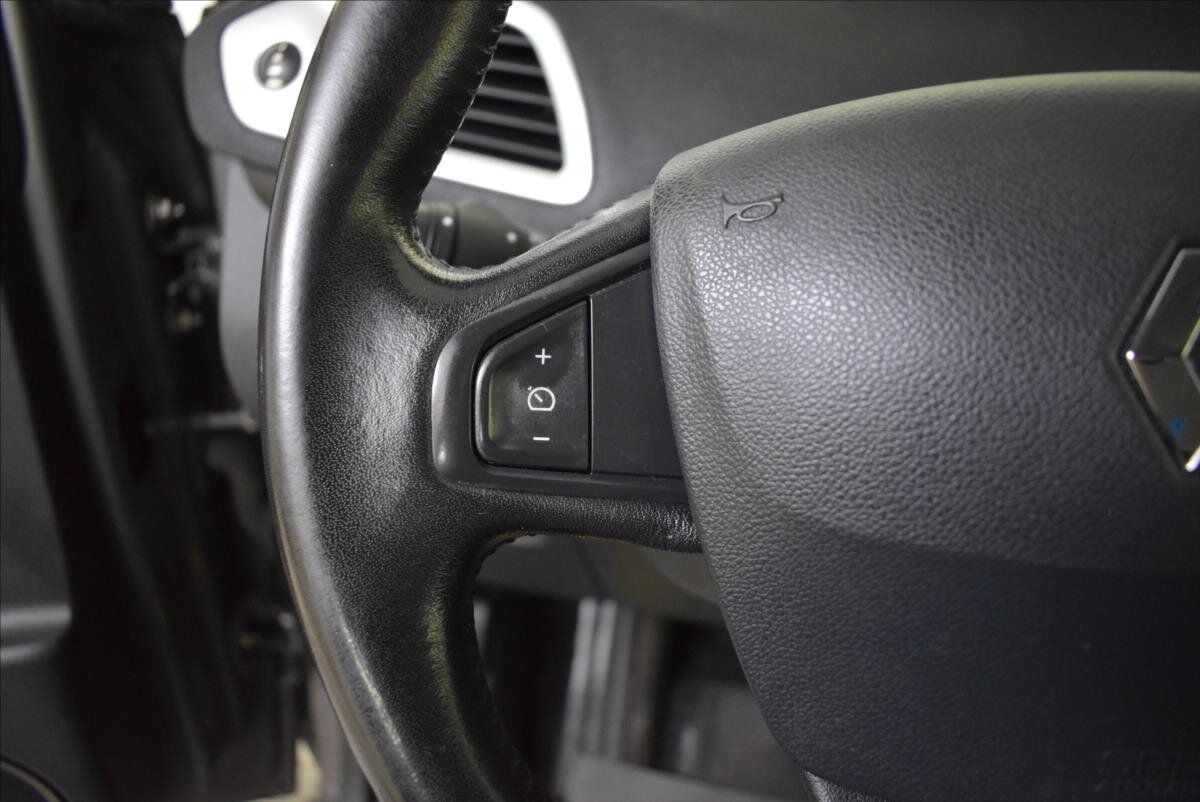 Renault Scénic MPV 1,5 l 81 kw