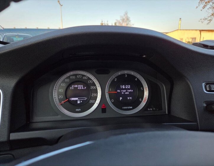 Volvo V60 Kombi 2,0 l 120 kw