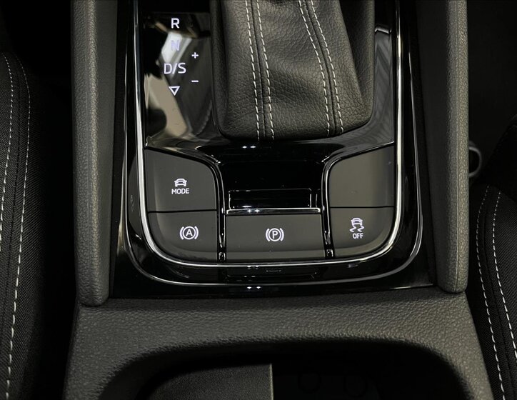 Škoda Karoq SUV / Terénní 2,0 l 140 kw