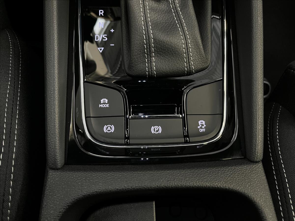 Škoda Karoq SUV / Terénní 2,0 l 140 kw