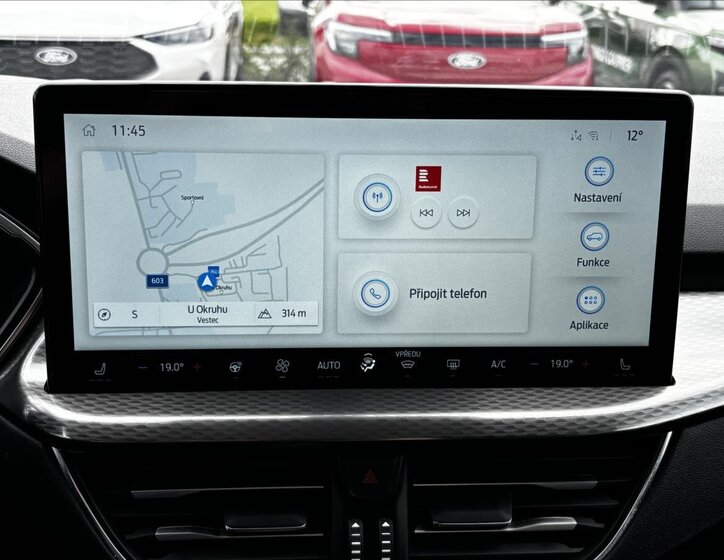 Ford Kuga SUV / Terénní 1,5 l 137 kw