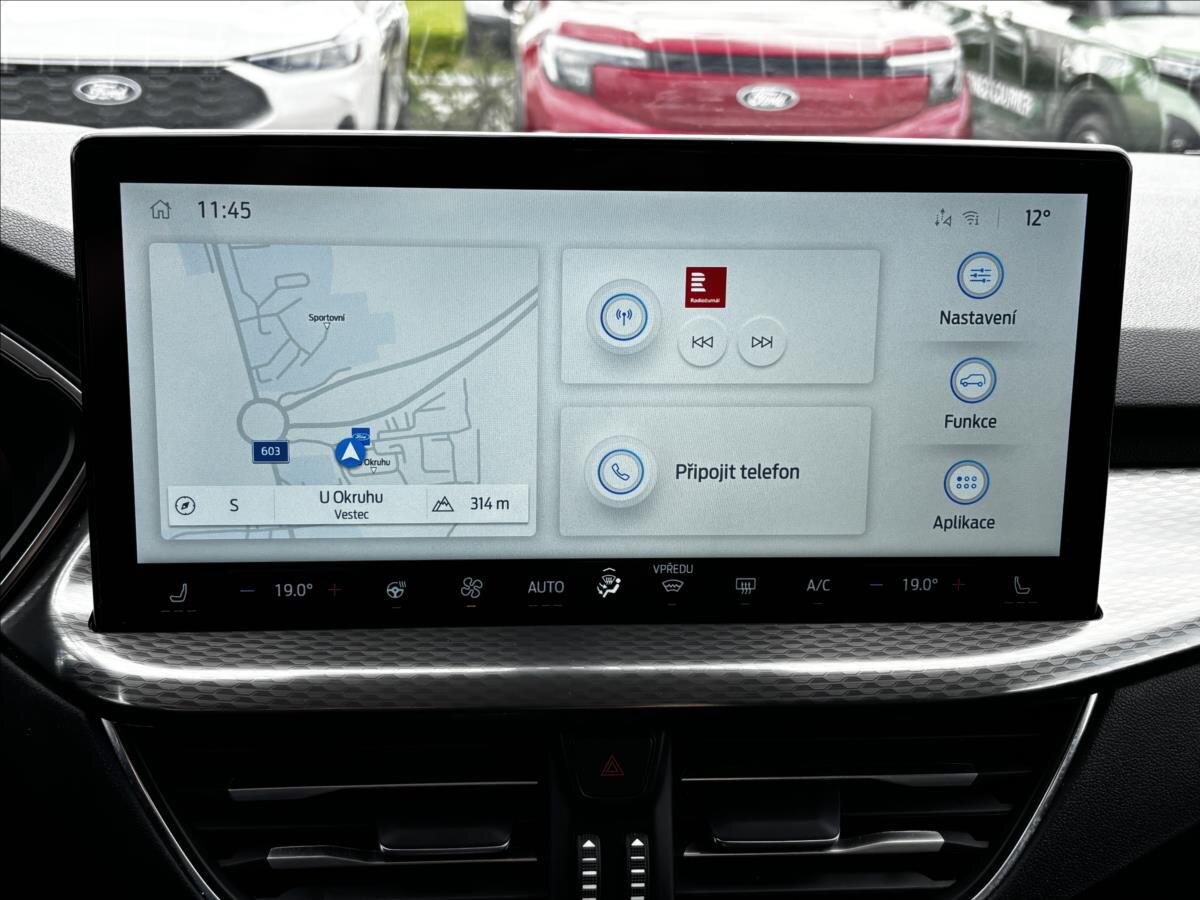 Ford Kuga SUV / Terénní 1,5 l 137 kw