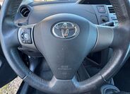 Toyota Yaris 12